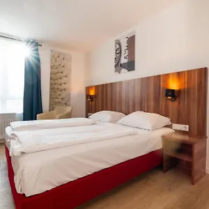Otel Astor
